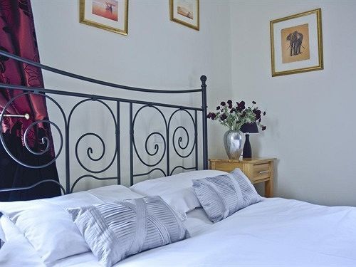 Inn The George 3*