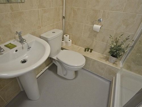 Inn The George 3*