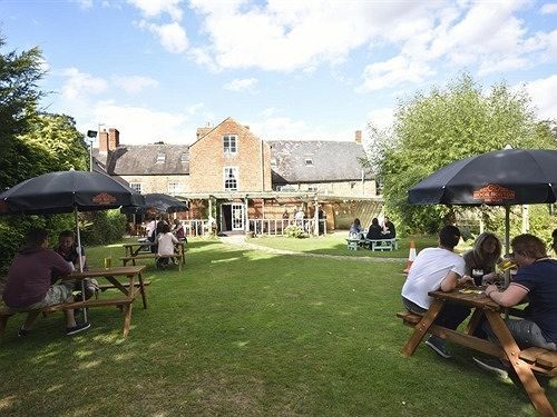 The George Inn